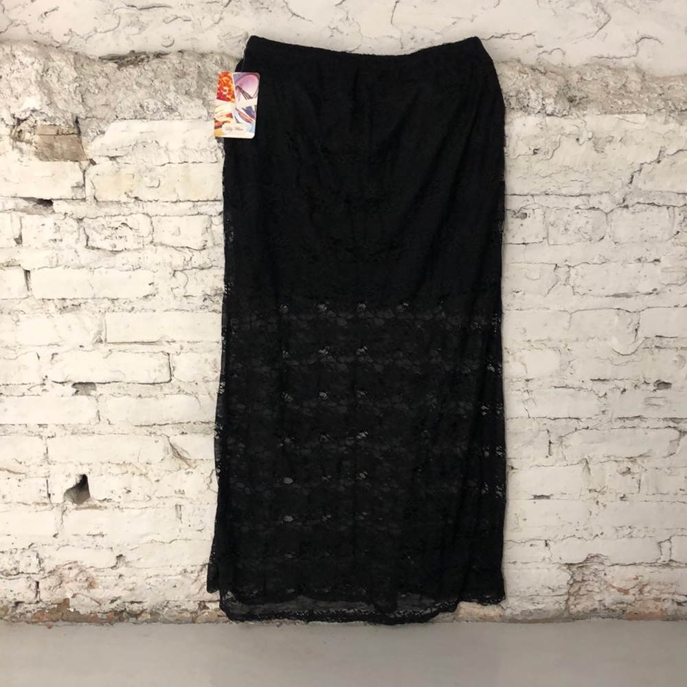 🦇 Black Lace Maxi Skirt 🦇
